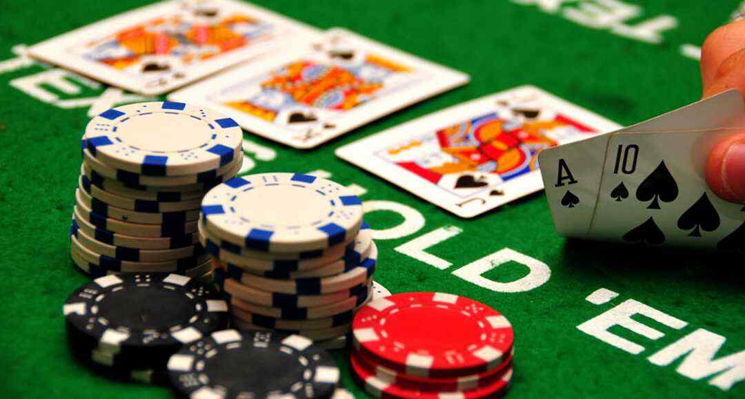 Tìm hiểu chi tiết về luật chơi Poker dành cho người mới
