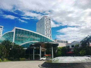 Holiday Palace Resort & Casino rộng lớn và tráng lệ
